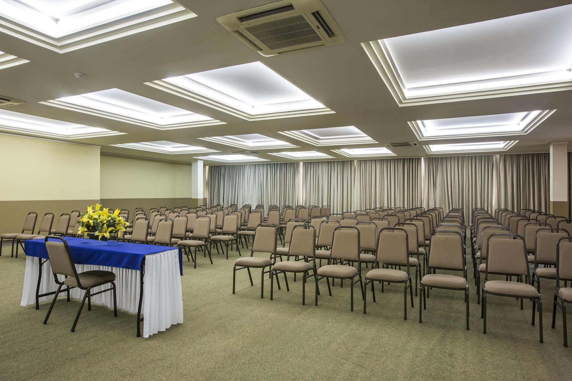 Astron Suites Sao Jose Dos Pinhais By Nobile Exteriér fotografie